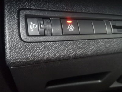 Peugeot 3008 BlueHDi 130 S&S Allure (19)