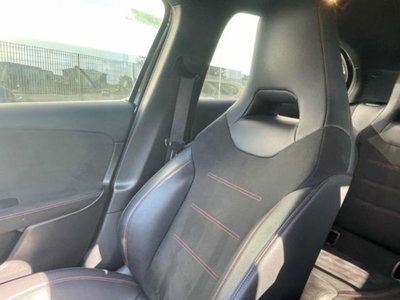 Mercedes-Benz Classe A Sedan 180 d Automatic 4p. Premium (7)