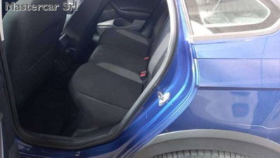 Volkswagen Taigo 1.0 tsi Life 95cv (8)