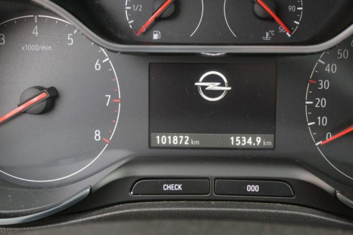 Opel Crossland 1.2 12V Start&Stop Elegance (9)