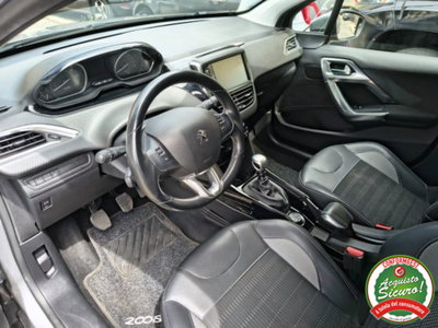 Peugeot 2008 PureTech 130 S&S Allure (9)