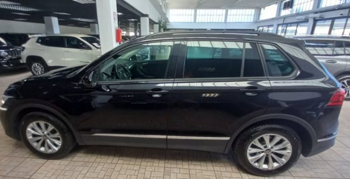 Volkswagen Tiguan 2.0 TDI 150 CV SCR DSG 4MOTION Life (4)