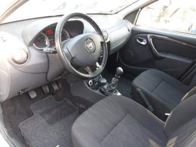 Dacia Duster 1.5 dCi 110CV 4x4 Lauréate (9)