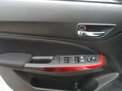 Suzuki Swift 1.4h Sport 2wd (13)
