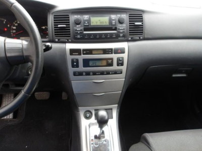 Toyota Corolla Verso 2.0 tdi D-4D (13)