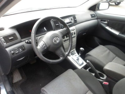 Toyota Corolla Verso 2.0 tdi D-4D (8)