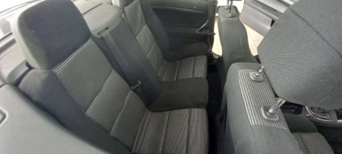 Peugeot 307 Cabrio HDi FAP CC Tecno (11)
