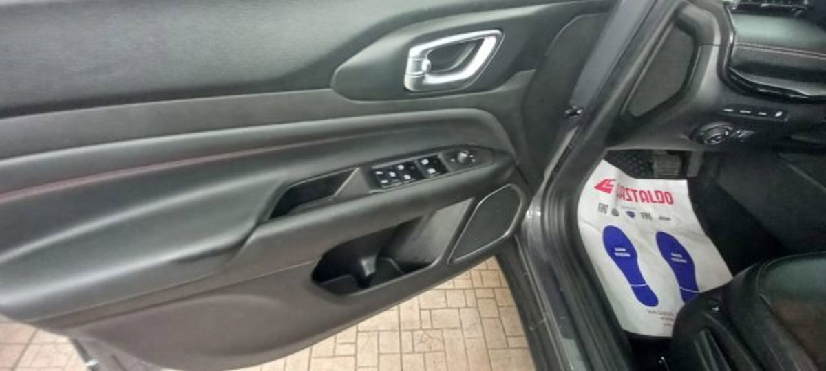 Jeep Compass 1.3 T4 240CV PHEV AT6 4xe Trailhawk (17)