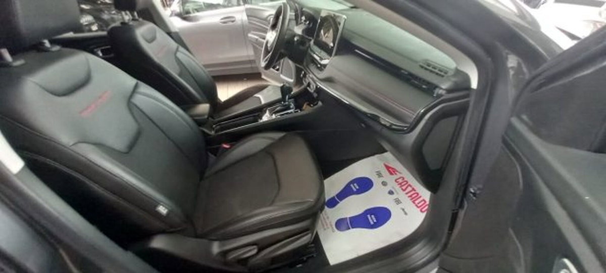 Jeep Compass 1.3 T4 240CV PHEV AT6 4xe Trailhawk (6)