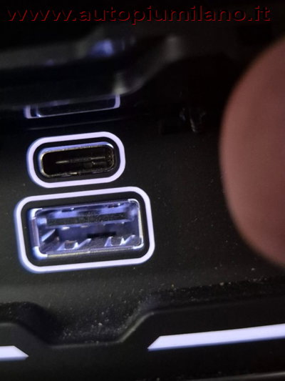 Lynk & Co 01 01 1.5 td phev (16)