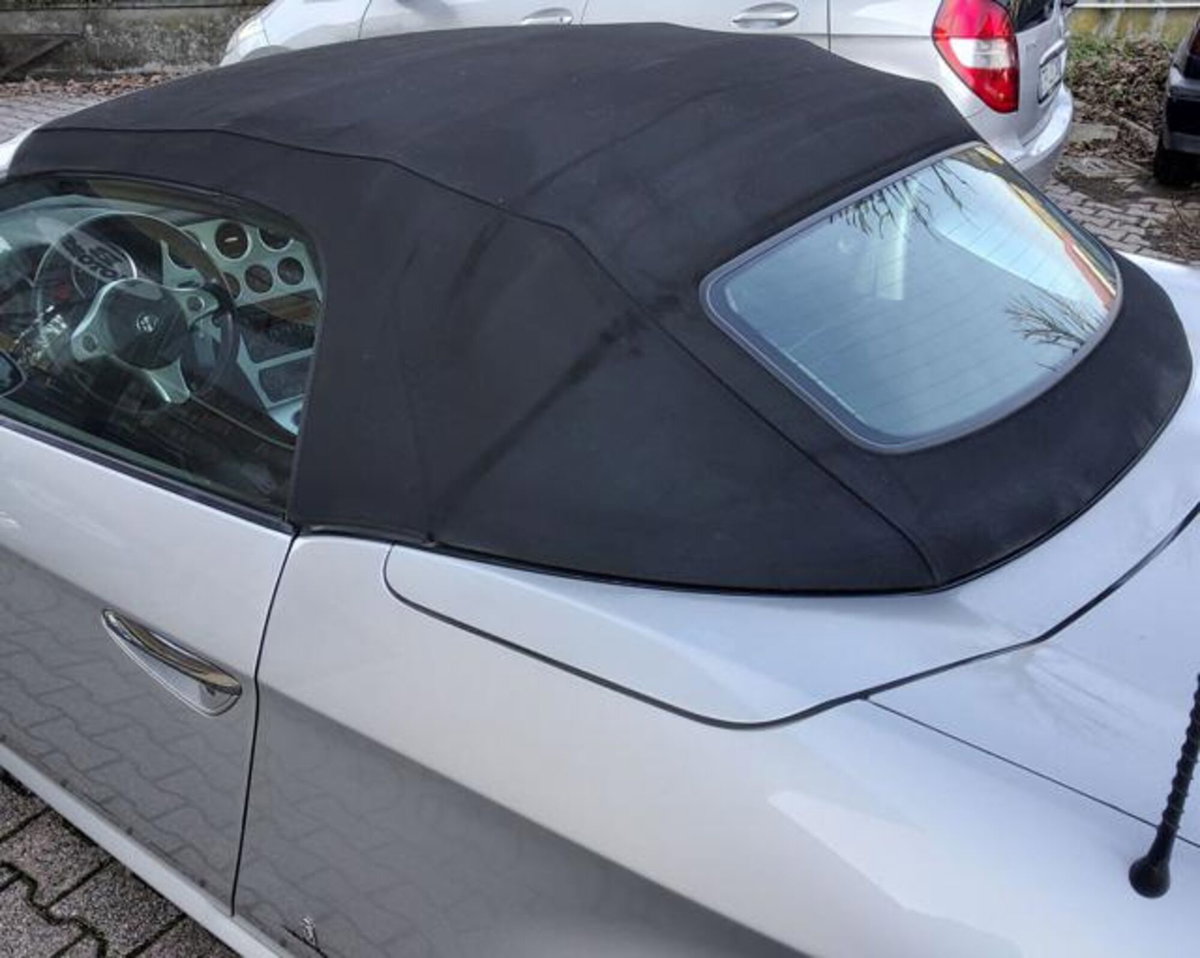 Alfa Romeo Spider 2.2 JTS (12)