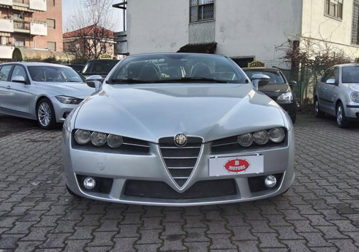 Alfa Romeo Spider 2.2 JTS (3)