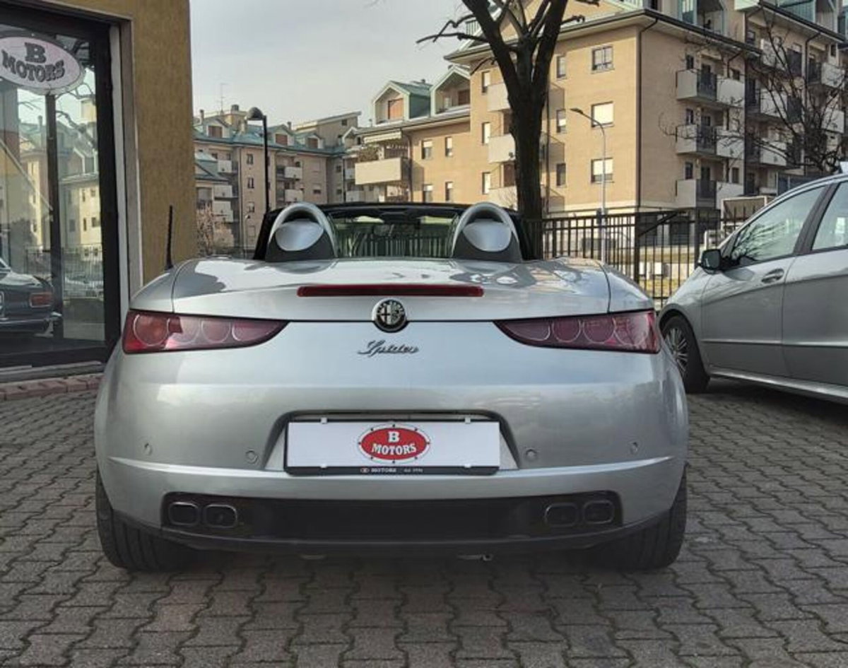 Alfa Romeo Spider 2.2 JTS (4)
