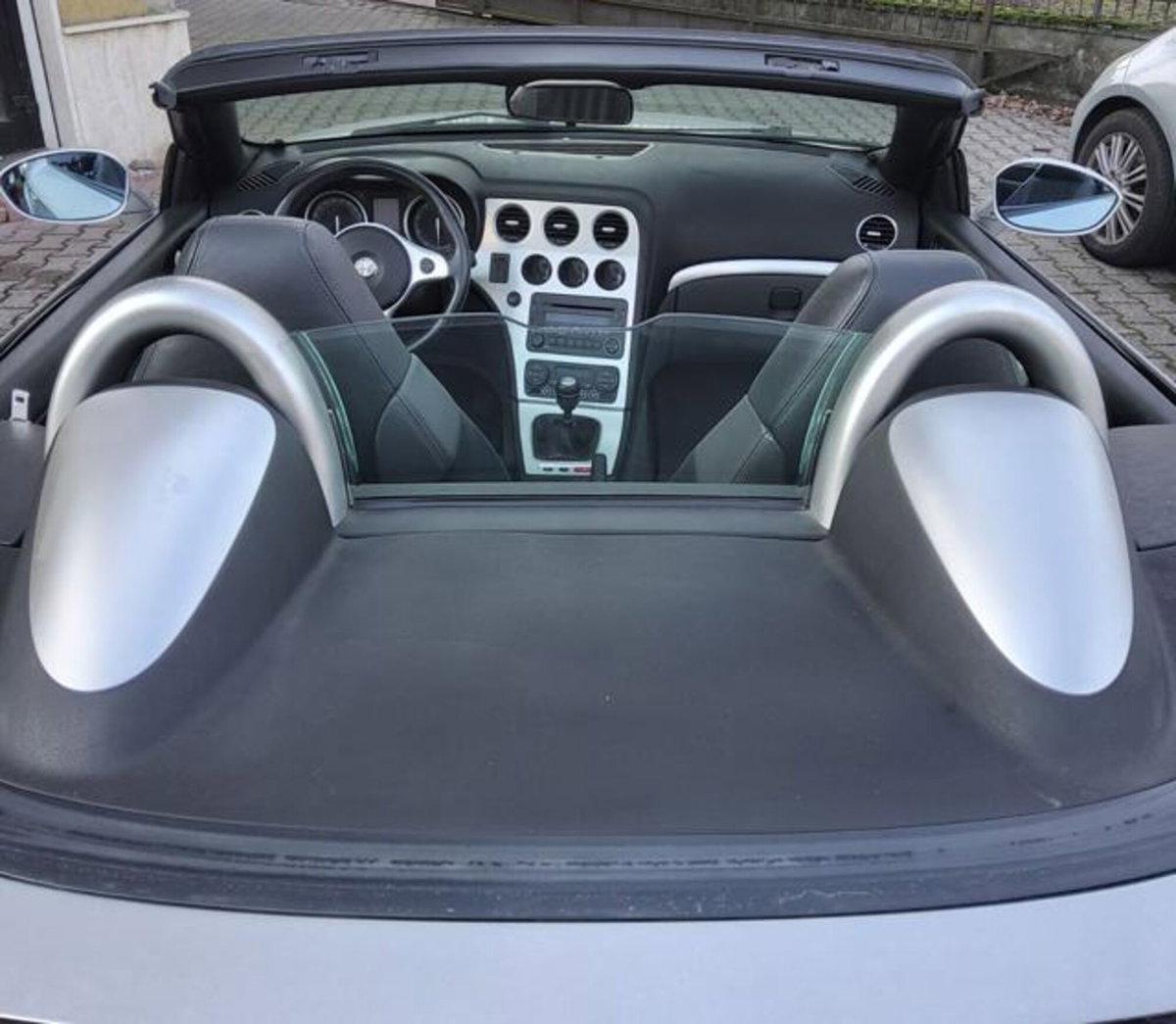 Alfa Romeo Spider 2.2 JTS (5)