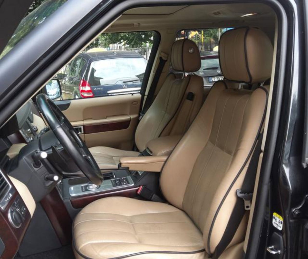 Land Rover Range Rover 4.4 TDV8 Autobiography (5)