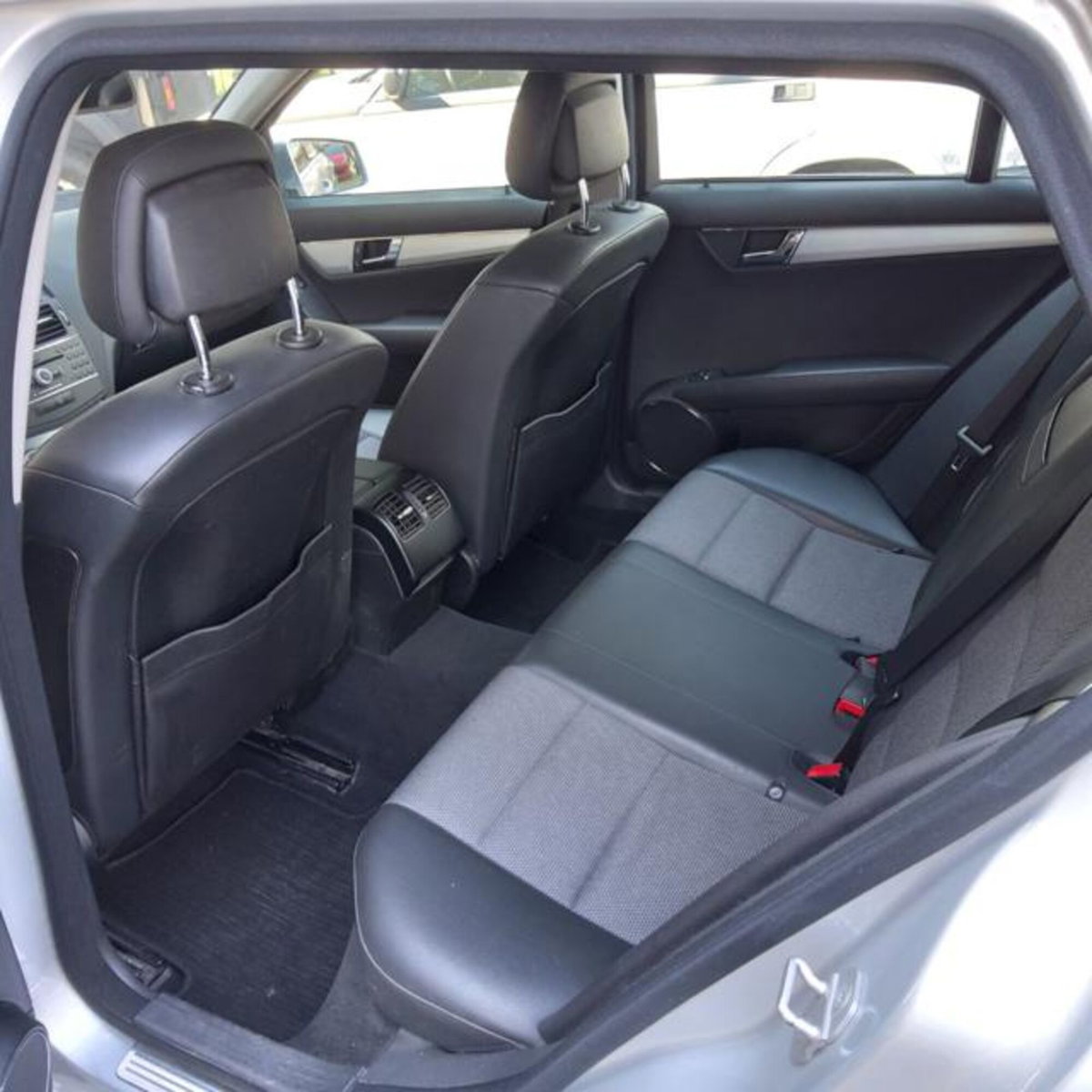 Mercedes-Benz Classe C Station Wagon 220 CDI Avantgarde (11)