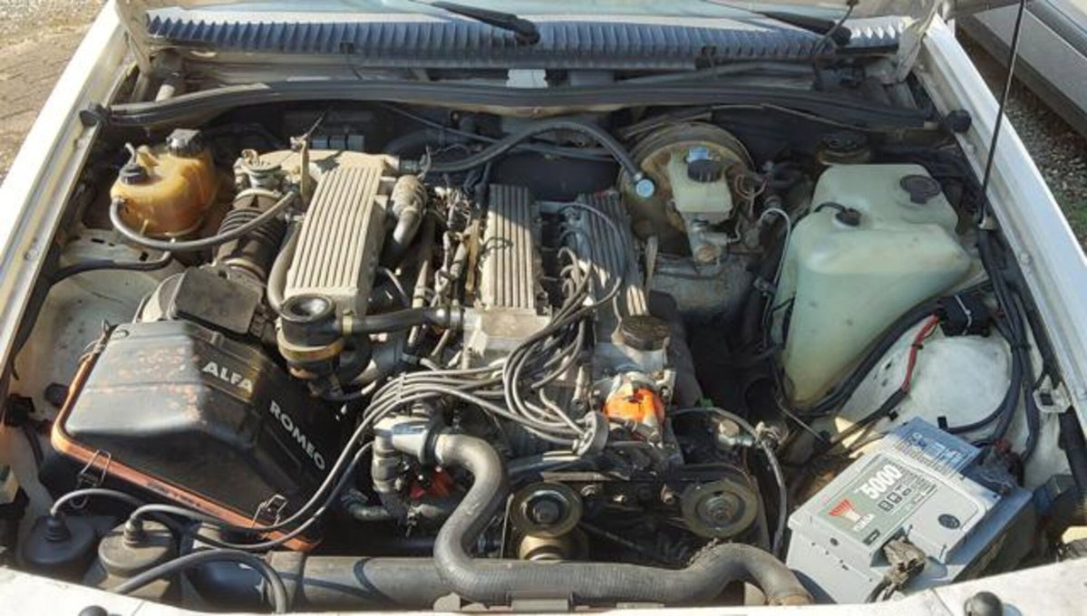 Alfa Romeo 75 2.0i Twin Spark (11)