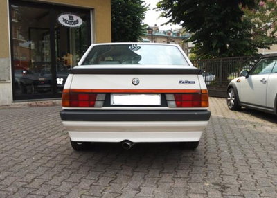 Alfa Romeo 75 2.0i Twin Spark (5)