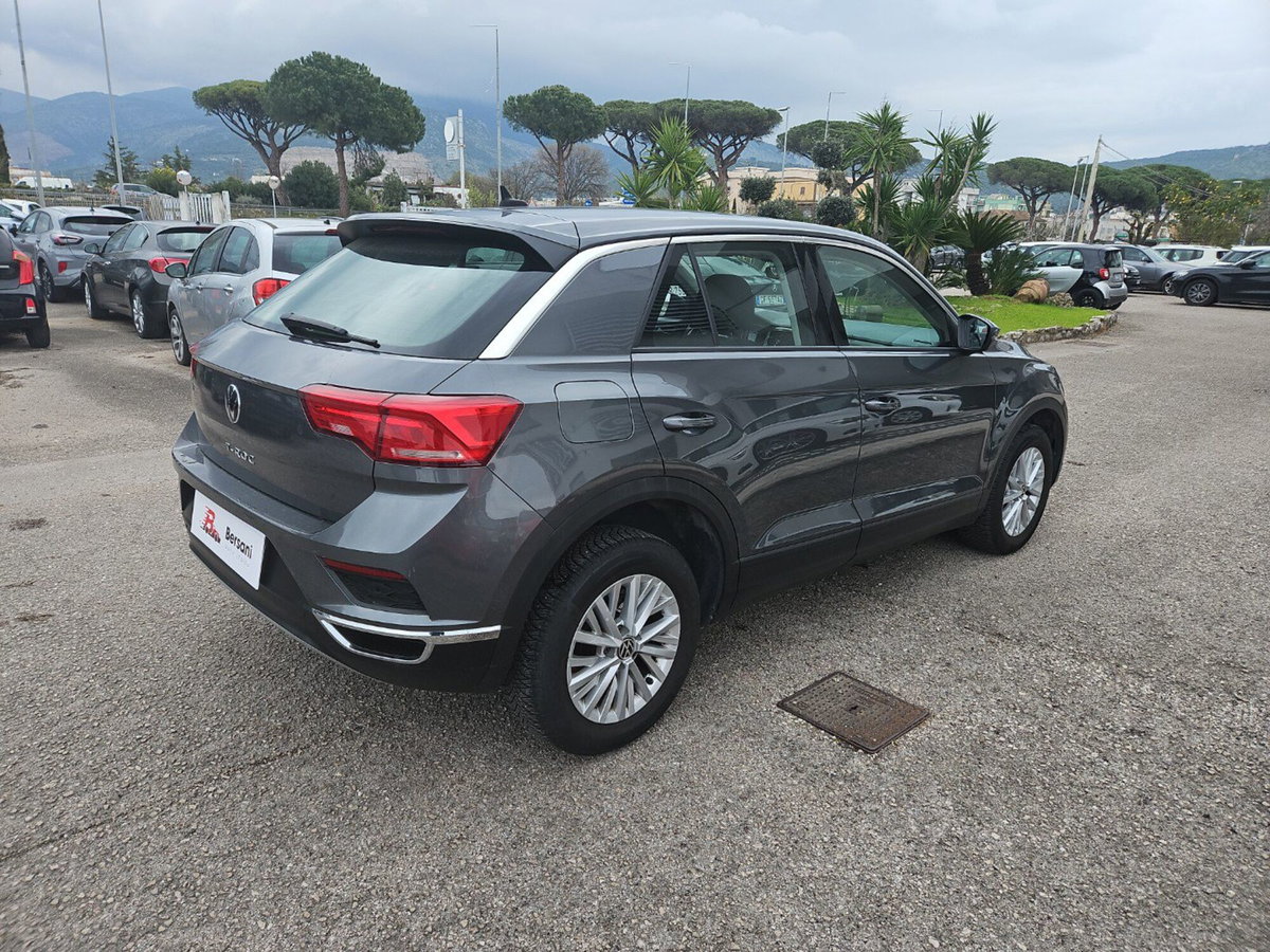 Volkswagen T-Roc 1.0 TSI Business BlueMotion Technology (4)
