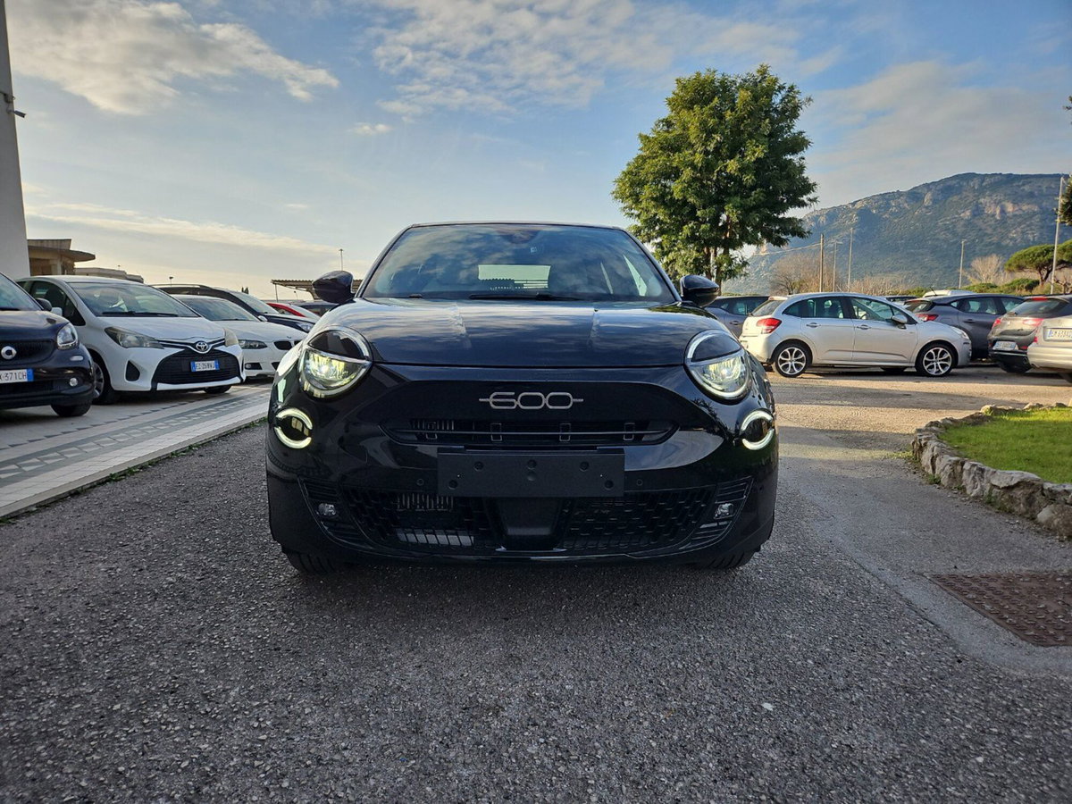 Fiat 600 1.2 Business 100cv (3)