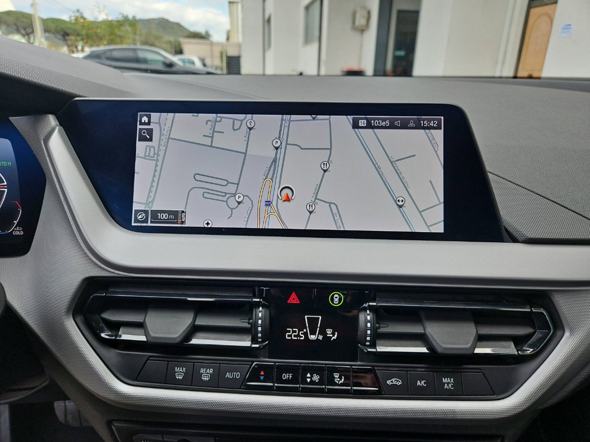 BMW Serie 1 116d Business Advantage (10)