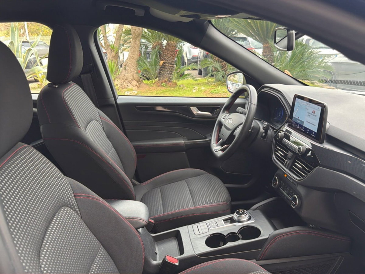 Ford Kuga 1.5 EcoBlue 120 CV aut. 2WD ST-Line X Design (9)