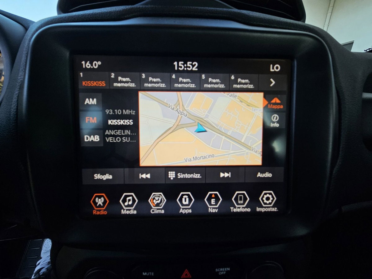 Jeep Renegade 1.6 Mjt DDCT 120 CV Limited (10)