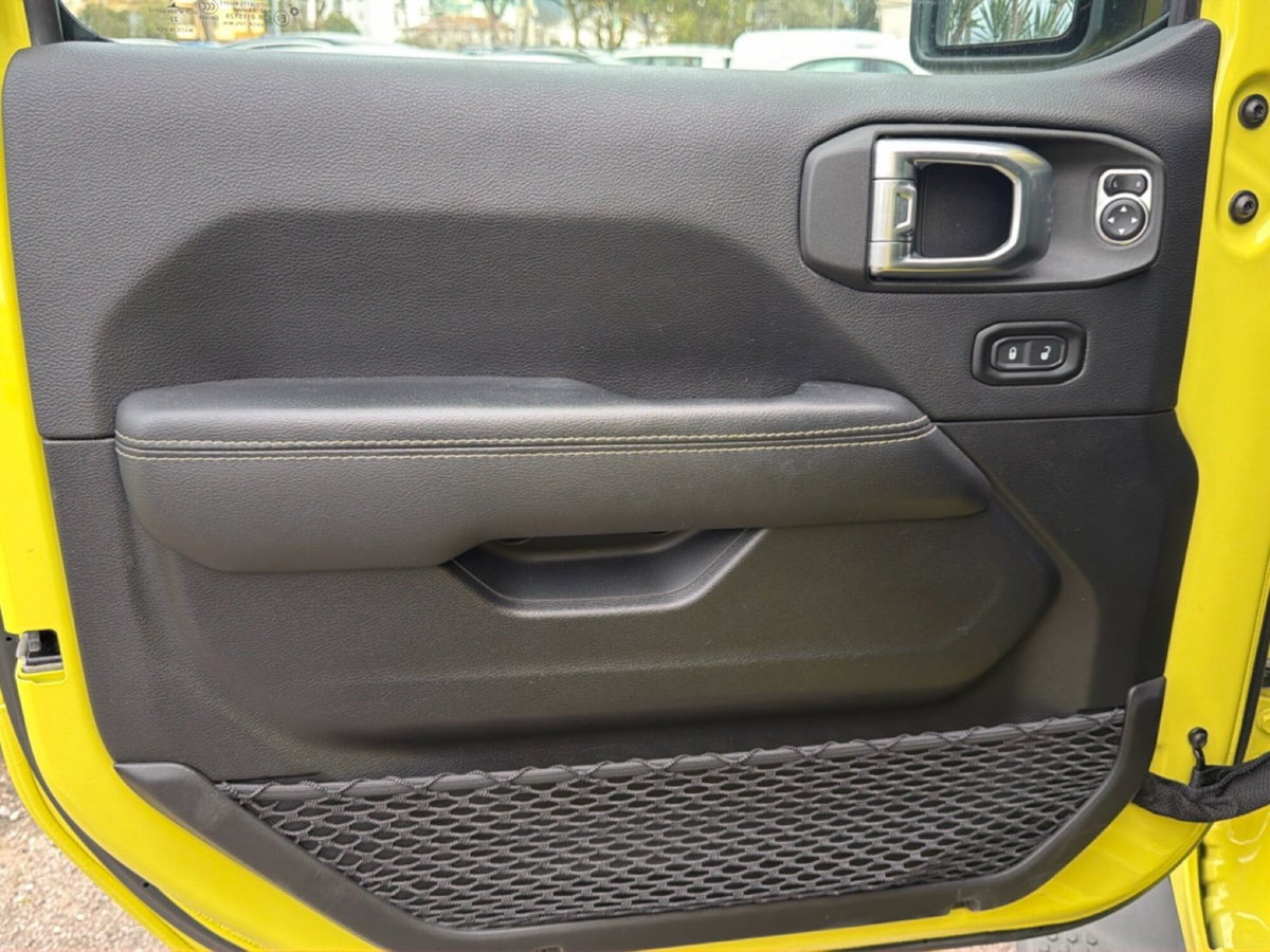 Jeep Wrangler Unlimited 2.0 PHEV ATX 4xe Sahara (14)