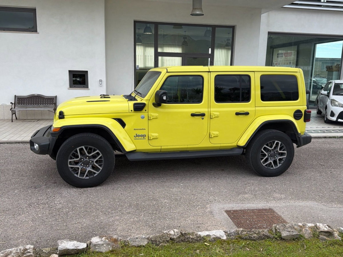 Jeep Wrangler Unlimited 2.0 PHEV ATX 4xe Sahara (2)