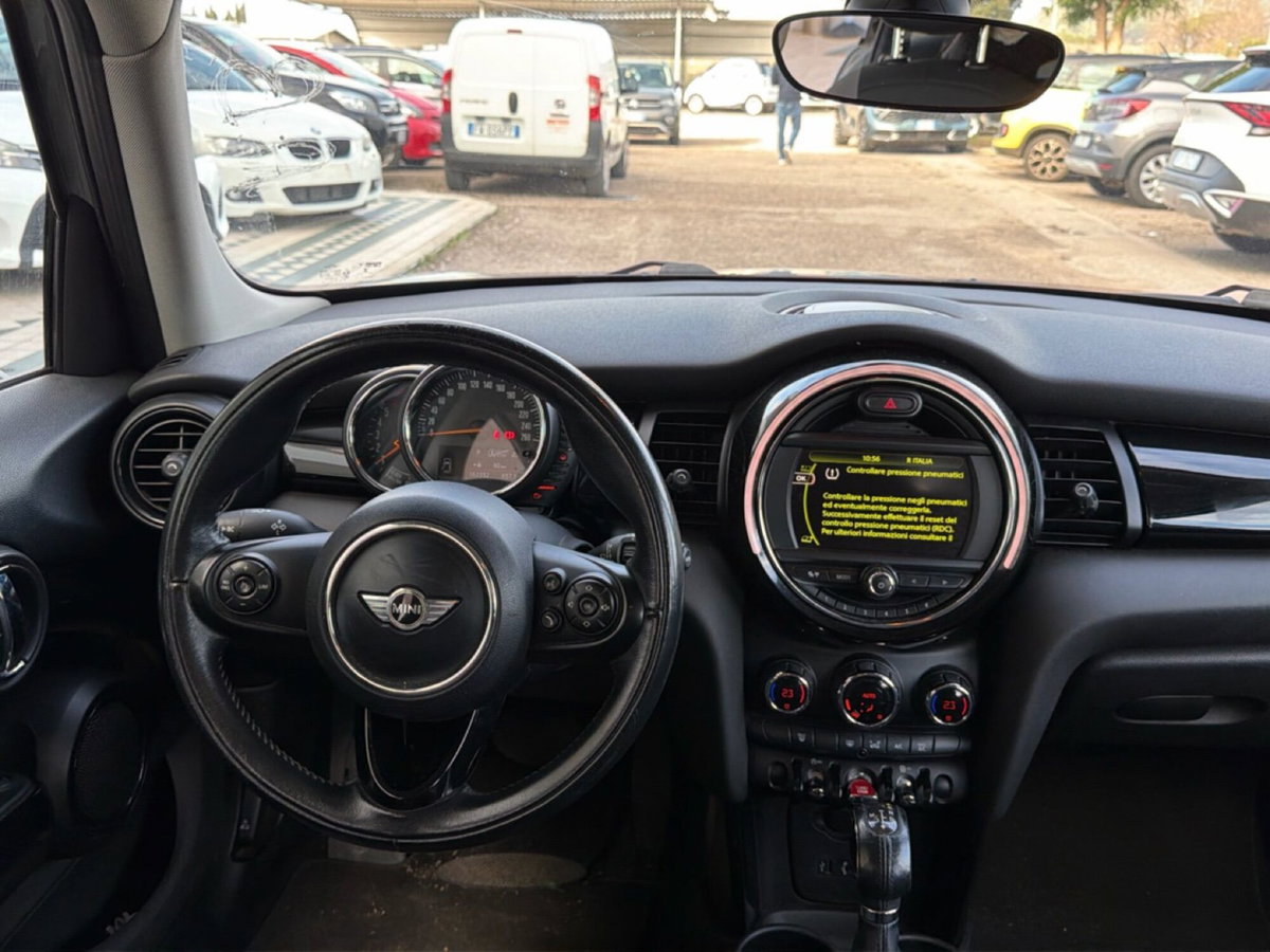 MINI Mini 1.5 Cooper D Business XL (4)