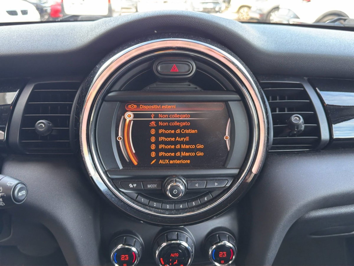 MINI Mini 1.5 Cooper D Business XL (7)