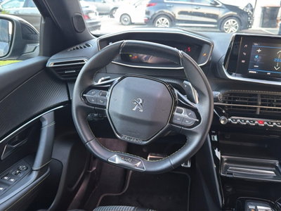 Peugeot 2008 BlueHDi 100 S&S GT Line (11)