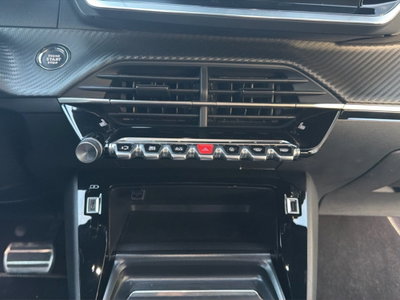 Peugeot 2008 BlueHDi 100 S&S GT Line (13)