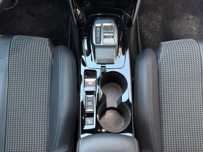 Peugeot 2008 BlueHDi 100 S&S GT Line (14)