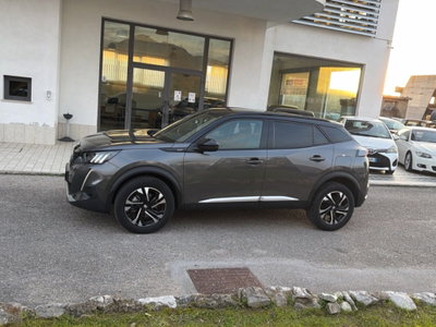 Peugeot 2008 BlueHDi 100 S&S GT Line (2)