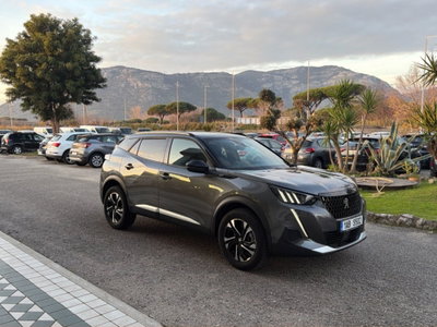 Peugeot 2008 BlueHDi 100 S&S GT Line (8)