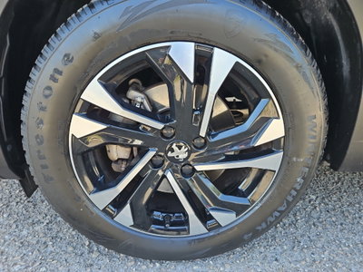 Peugeot 2008 BlueHDi 130 S&S EAT8 Allure Pack (7)
