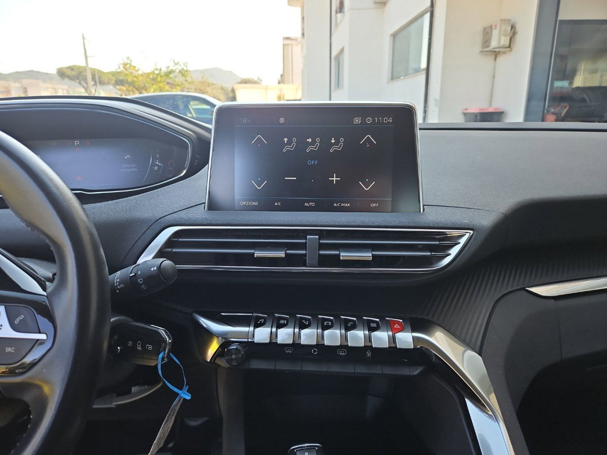 Peugeot 3008 BlueHDi 130 S&S Allure (11)