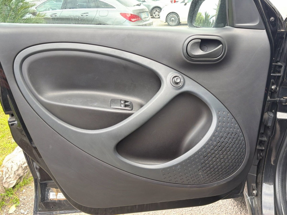 smart forfour forfour 70 1.0 Brabus Syle (15)