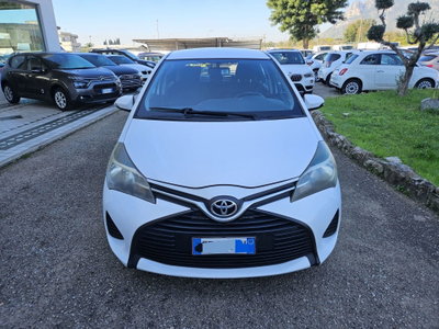 Toyota Yaris 1.D-4D 5 porte Lounge (2)