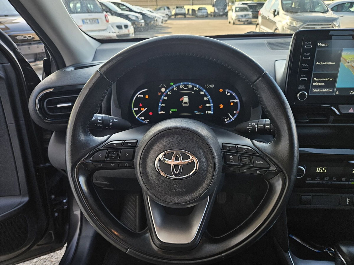 Toyota Yaris Cross 1.5 Hybrid 5p. E-CVT AWD-i Premiere (11)