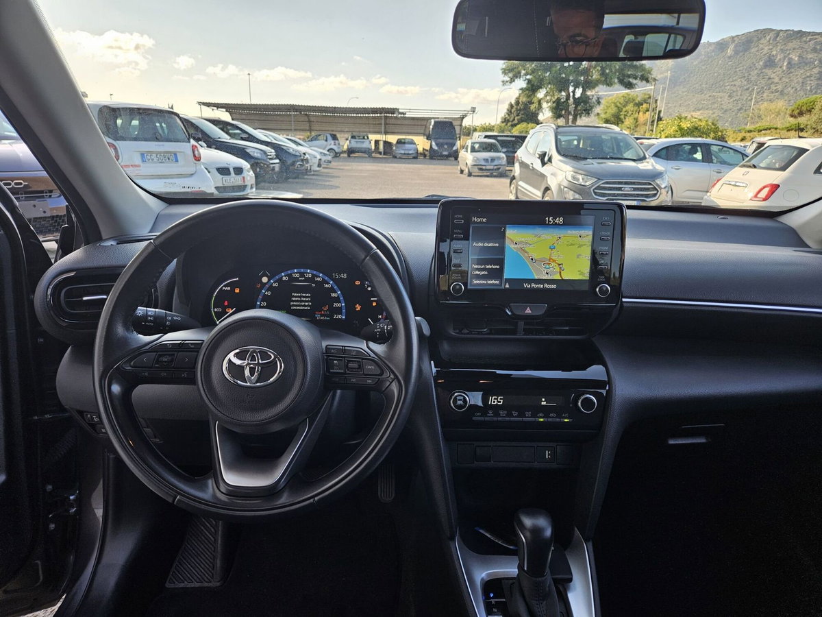 Toyota Yaris Cross 1.5 Hybrid 5p. E-CVT AWD-i Premiere (9)
