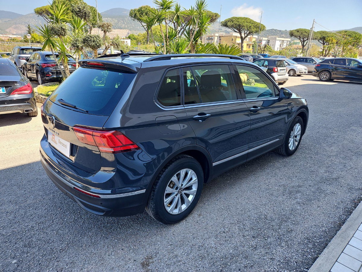 Volkswagen Tiguan 2.0 TDI 150 CV SCR DSG 4MOTION Life (4)
