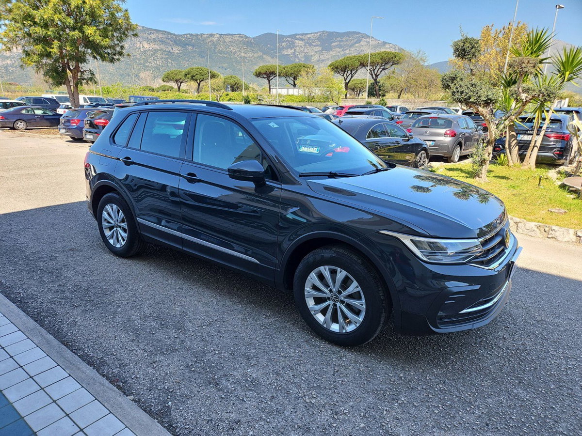 Volkswagen Tiguan 2.0 TDI 150 CV SCR DSG 4MOTION Life (6)