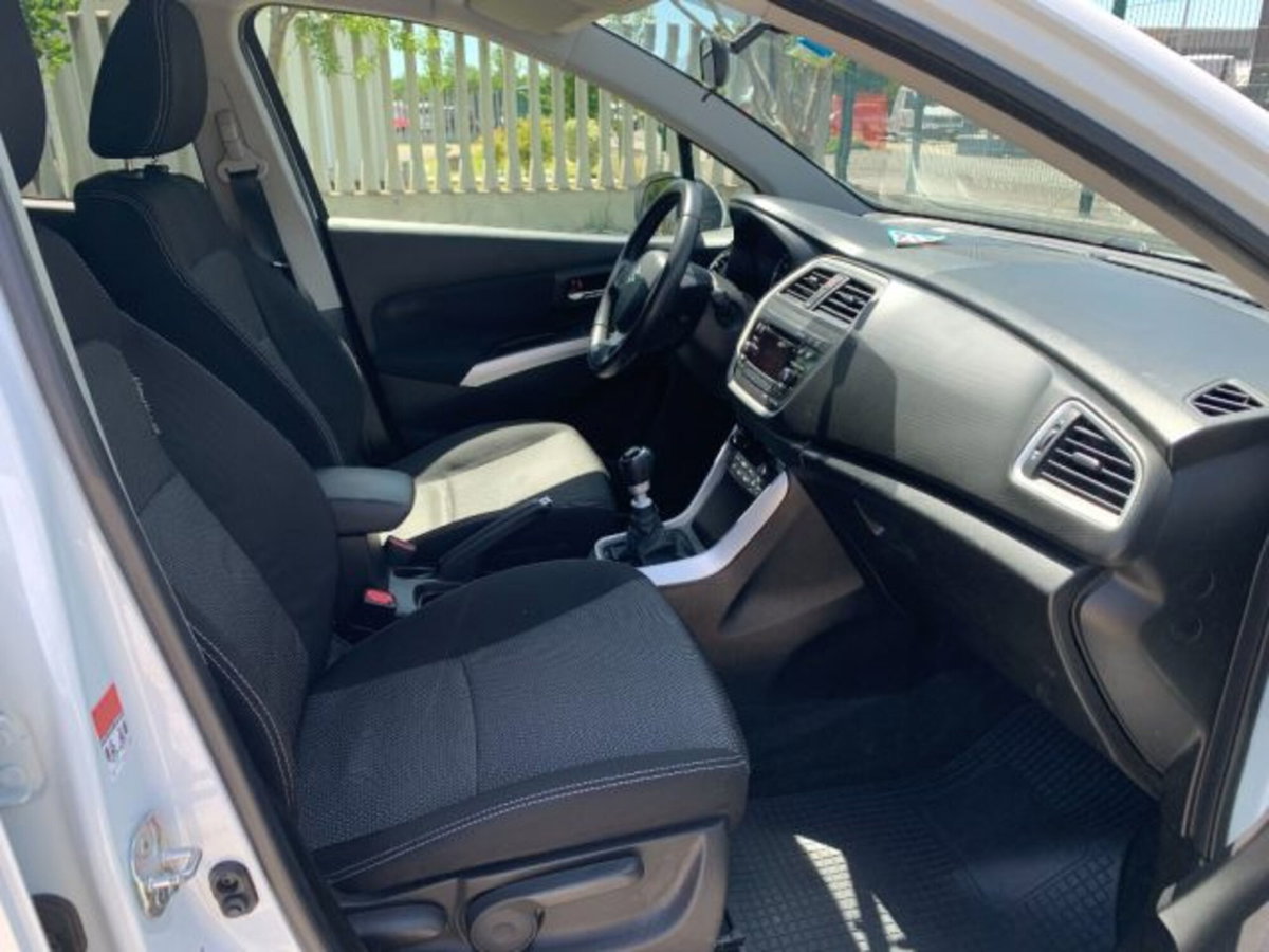 Suzuki S-Cross 1.6 DDiS Cool (12)