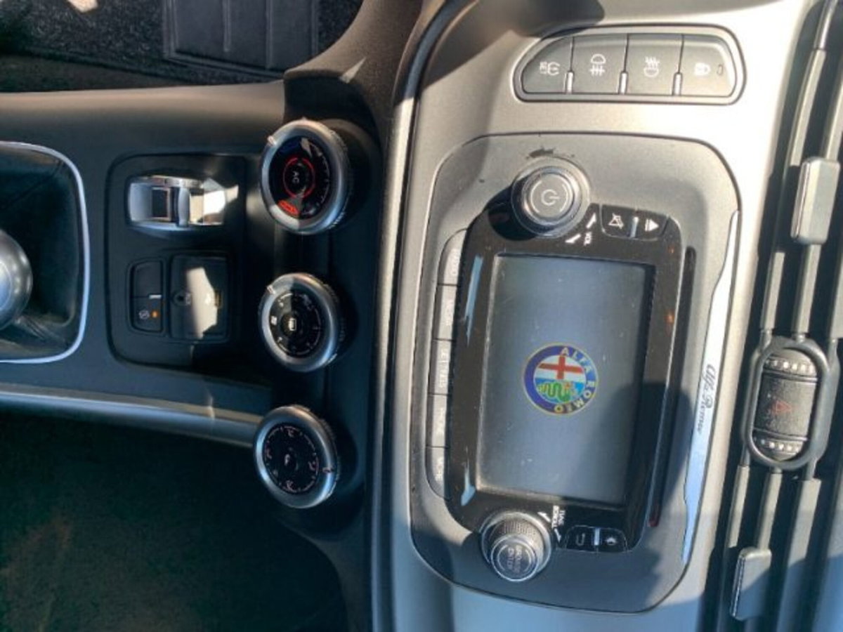 Alfa Romeo Giulietta 1.6 JTDm-2 Exclusive (15)