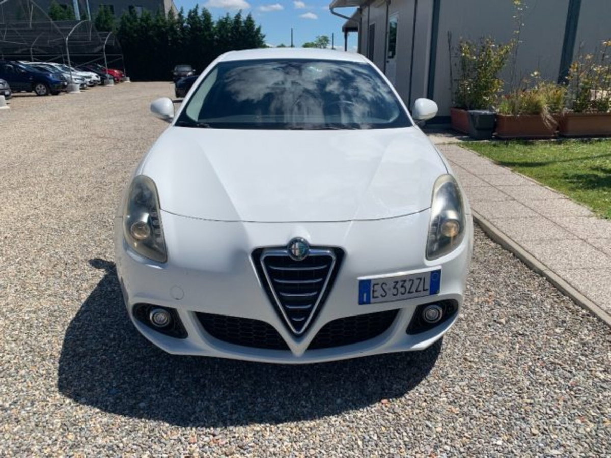 Alfa Romeo Giulietta 1.6 JTDm-2 Exclusive (2)