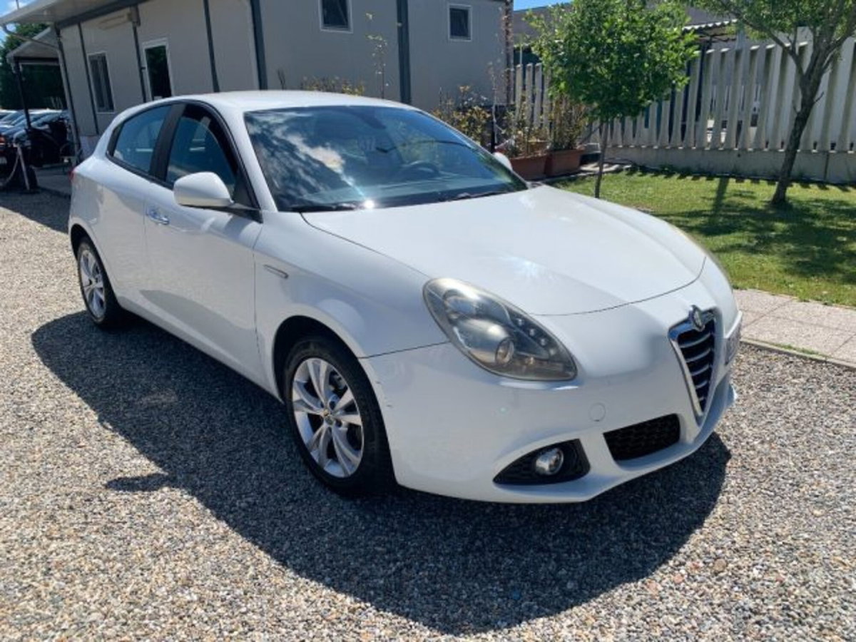 Alfa Romeo Giulietta 1.6 JTDm-2 Exclusive (3)