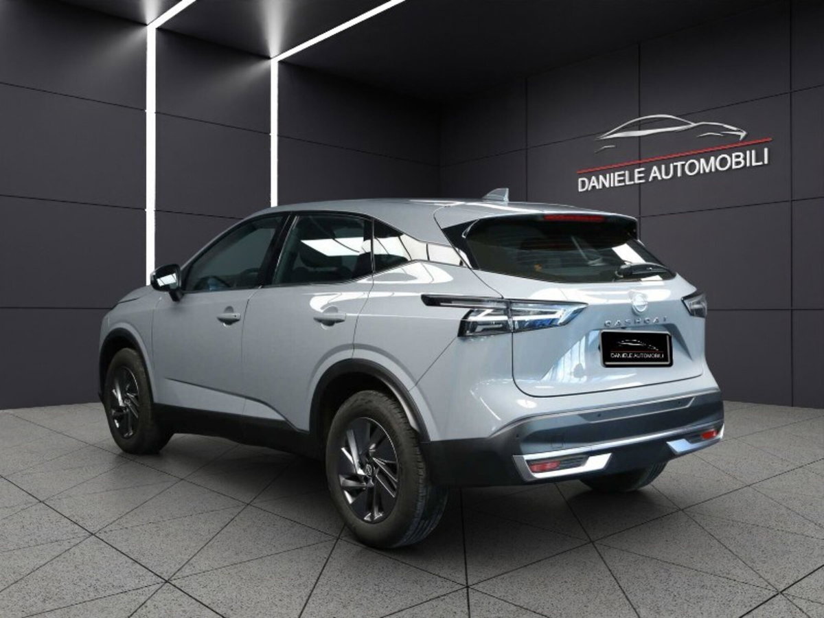 Nissan Qashqai 1.3 mhev Acenta 2wd 140cv (7)