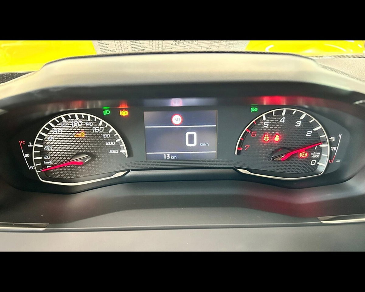 Peugeot 2008 1.2 turbo Style 100cv (11)